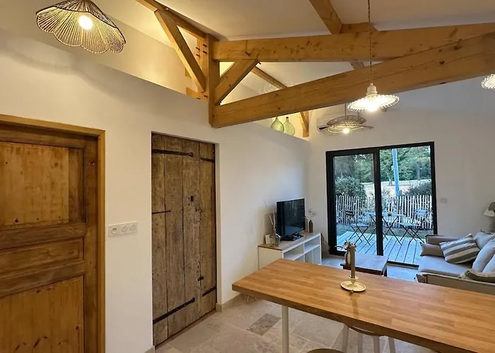 Le Repaire De La Plaine Domme